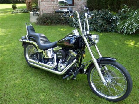 Seems like choppers are going through their natural evolution of fads and styles all over. Ide Penting Harley Davidson Softail King And Queen Seat