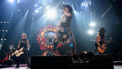 Bitte ändern sie die konfiguration ihres browsers. Guns N' Roses Announces Only Concert Date Of 2019 ...