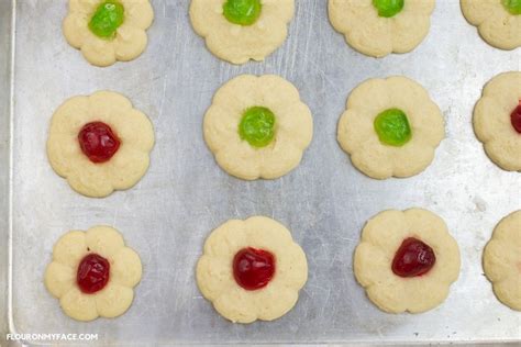 How To Make Christmas Spritz Cookies Flour On My Face