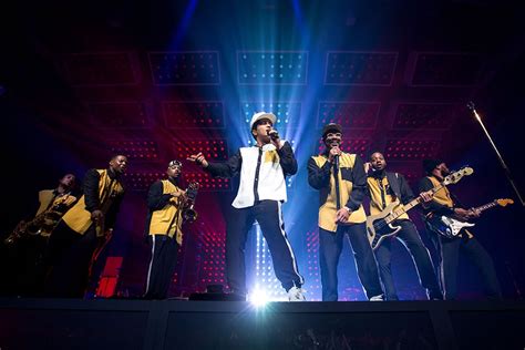 Heres What Bruno Mars 24k Magic Tour Looks Like Live Nation Tv