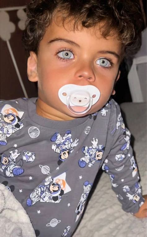 Pin By 𝔏𝔢𝔢𝔫🦋 On Kids👼🏻 Blue Eye Kids Blue Eyed Baby Cute Mixed Babies