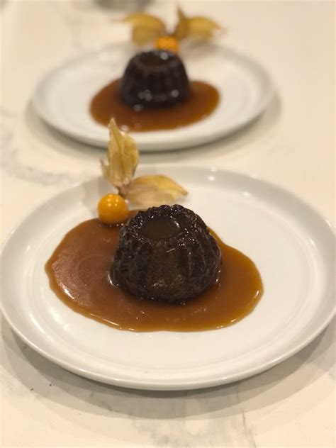 Choose your favorite restaurant foods like pizza, subs, sushi, soups, salads, mac & cheese, desserts, and more! An Edge Catering Christmas Dinner | Vancouver Foodster