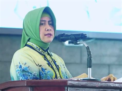 Bunda Paud Indira Yusuf Ismail Hadiri Halal Bihalal Di Dinas Pendidikan