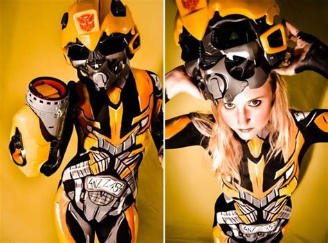 Cosplay Feminino Sensacional Do Bumblebee Feito Com Pintura Corporal Cosplay Feminino Pintura