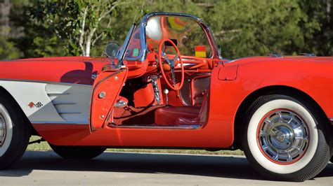 1960 Chevrolet Corvette Convertible At Indy 2023 As F2541 Mecum Auctions