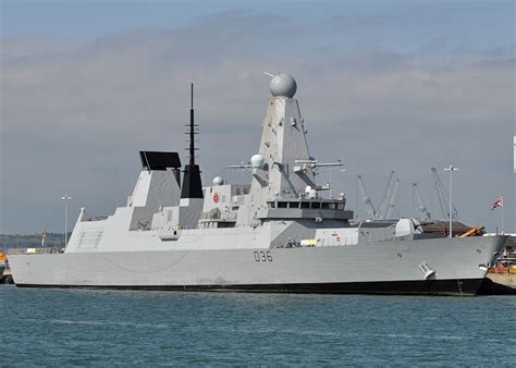 She successfully completed her maiden deployment in hms defender. Ship Photos - HMS Defender (D36)