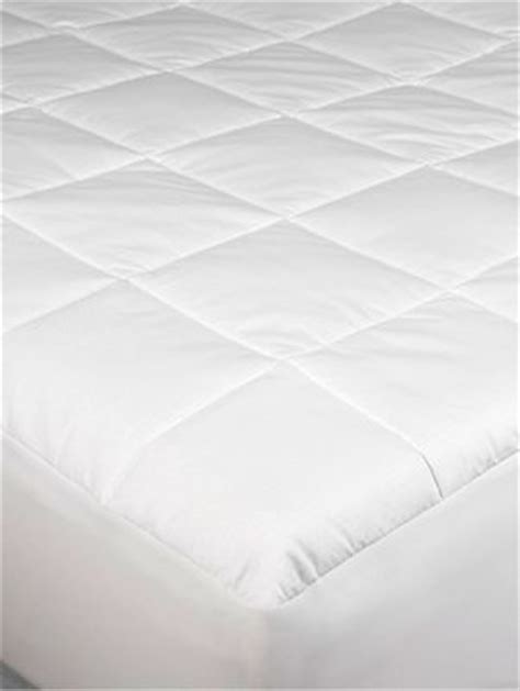 We'll show you which types will really help you sleep the whole night through. Hypoallergenic Temperature Controlled Mattress Pad