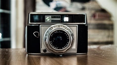 A Guide To Buying Your First Vintage Camera
