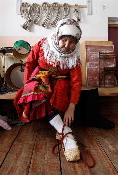 touching hearts russian grannies buranovskiye babushki at home and their famous song