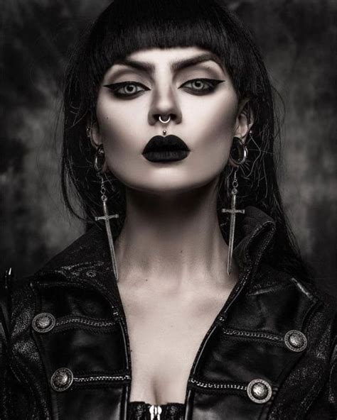 Pin By Ronnie On Gotikas ️ ☯★☮ Goth Beauty Gothic Pictures Gothic