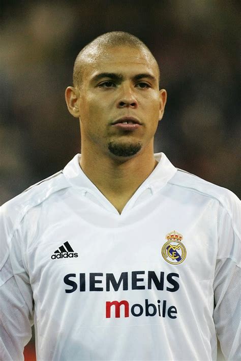 E o francês zinédine zidane, em. A Legend's Birthday: Ronaldo Luis Nazario de Lima turns 38 ...