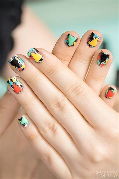 Wait Until You See These 37 Outstanding Ways To Do Geometric Nail Art