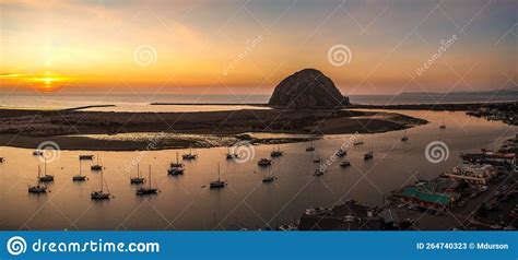 Sunset At Morro Bay Rock In California Stock Image Image Of Fishing