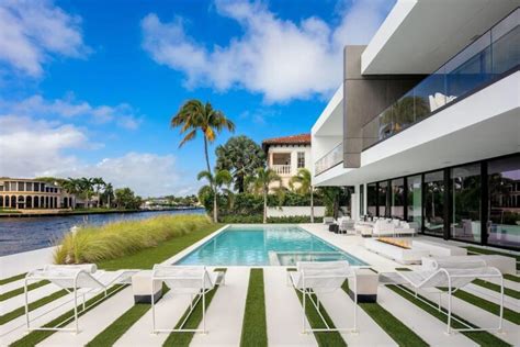 Contemporary Waterfront Mansion In Prestigious Boca Raton Florida With