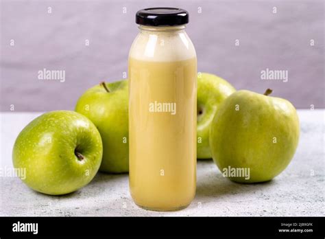 Apple Juice Freshly Squeezed Juice Freshly Squeezed Apple Juice In