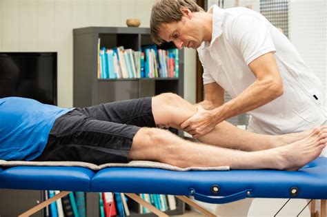 knee massage benefits and tips