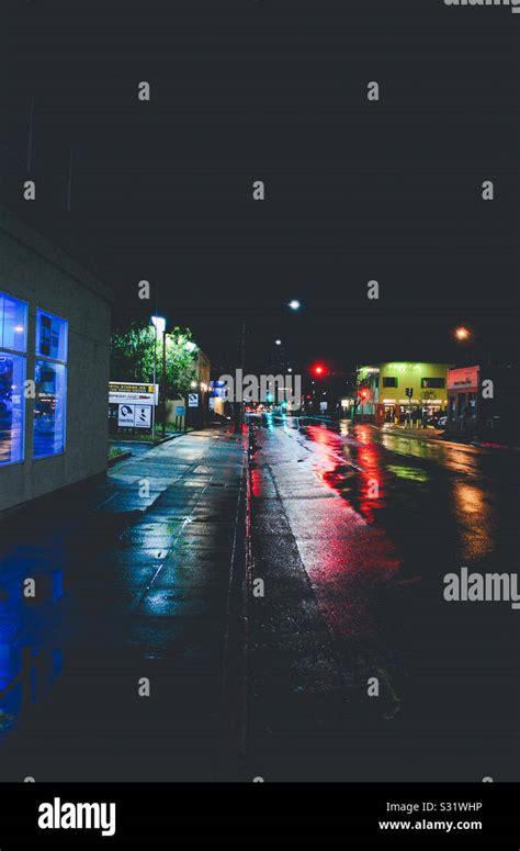 Rainy Nights Hi Res Stock Photography And Images Alamy
