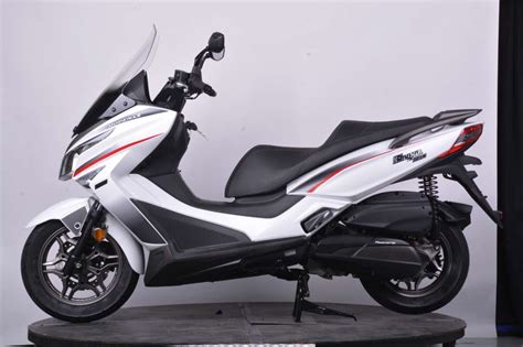 Generally, modenas produces motorcycle models ranging below 250 cc. BIKE REVIEW: Modenas Elegan 250 - Autofreaks.com