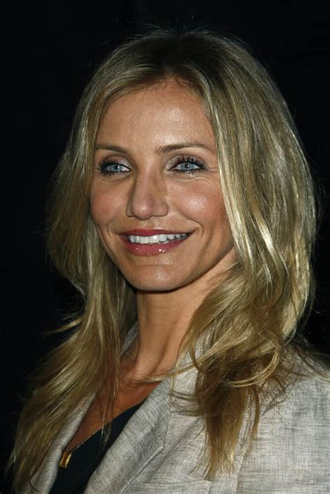 Cameron diaz herself admitted that she was super nervous to sing in her last project, 2014's 'annie.' but with the help of voice coaches and other pros, she was able to pull it off. Cameron Diaz's Hairstyles Over the Years - Headcurve