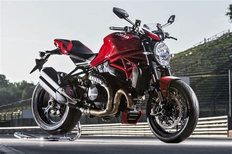 Ducati Monster 1200 R Les Infos Les Photos Et 160cv Acidmotoch