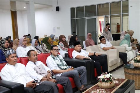 Pj Bupati Aceh Besar Hadiri Penutupan Pelatihan Pengrajin Songket Dan