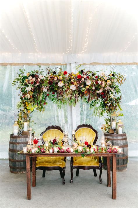 20 Beautiful Sweetheart Table Ideas Any Couple Would Love Sweetheart