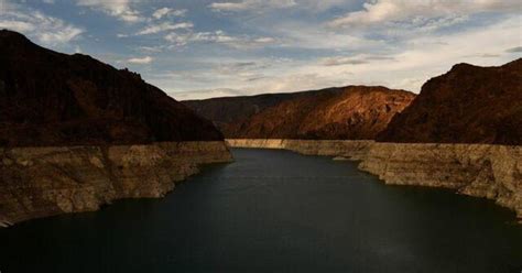 u s officials declare first ever water shortage for colorado river cbs news