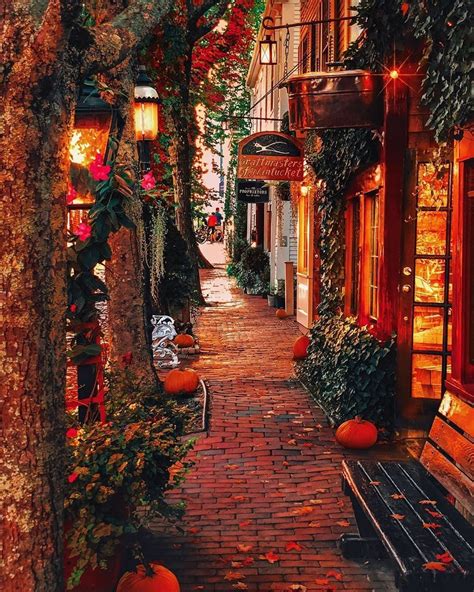 Cozy Fall Streets Of Nantucket My City Isnt That Pretty In Fall Quebec