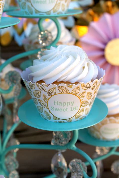 Planning a sweet 16 birthday party? Boho Themed Sweet 16 Party - LAURA'S little PARTY
