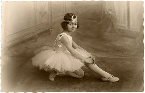 31 Ballerina Pictures - Clip Art | Ballerina picture, Vintage ballerina, Ballerina girl