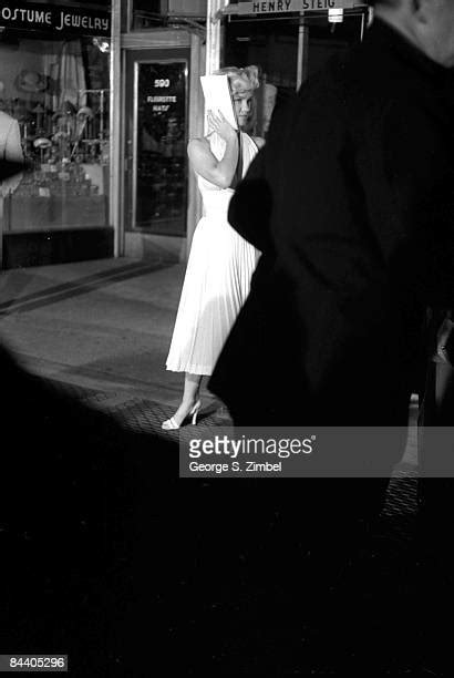 marilyn monroe subway grate photos and premium high res pictures getty images