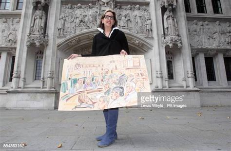 Courtroom Sketch Artist Photos And Premium High Res Pictures Getty Images