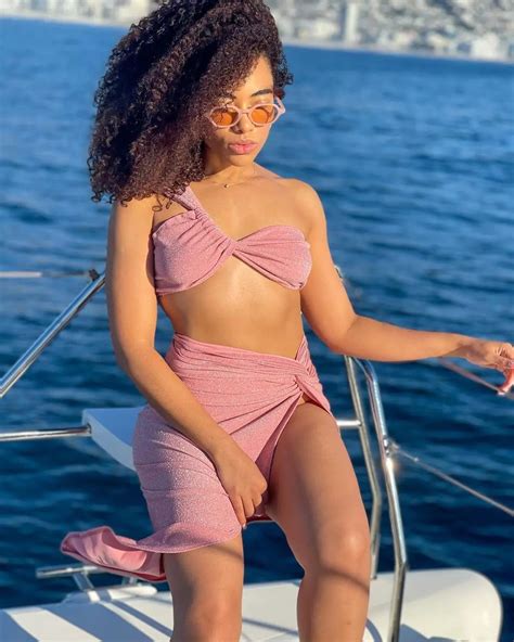 Actress Amanda Du Pont Sets The Internet On Fire With H0t Revealing Photos Za