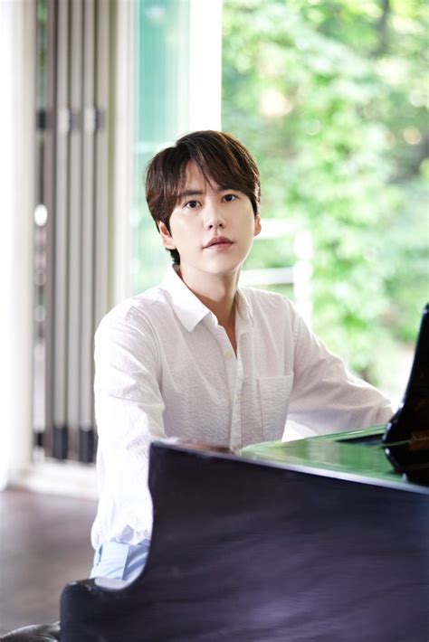 Kyuhyun, the youngest of super junior, is back as a reality show mc with tvn's travel show thrifters on tour. Super Junior's Kyuhyun Is "Dreaming" Of Summer In Special ...