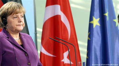 Merkel Warns Erdogan That Death Penalty In No Way In Line With Eu
