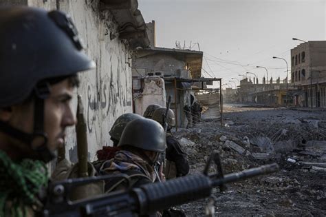 Engulfed In Battle Mosul Civilians Run For Their Lives The New York