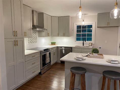 All of our shaker kitchens & kitchen units are available at trade prices. Buy Shaker Light Gray RTA (Ready to Assemble) Kitchen ...