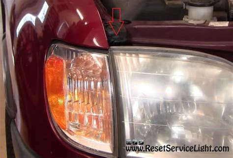 DIY, change the front parking lights on Toyota Tundra 2000-2006 – Reset