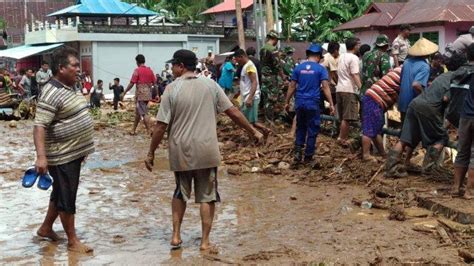 Juga disertai dengan contoh penggunaannya yang tepat di dalam kalimat agar lebih dapat. Banjir dan Longsor Terjadi di Kepulauan Sangihe, Memakan ...