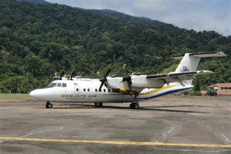 Berjaya air once operated daily flights from kuala lumpur. Berjaya Group Eyes to Build Tioman Airport | Market News ...