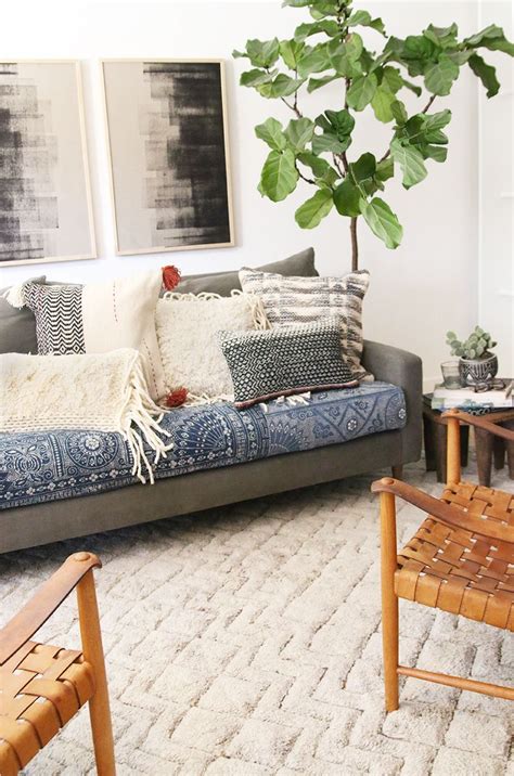 Amber Interiors How To Style Loloi Rugs And Pillows