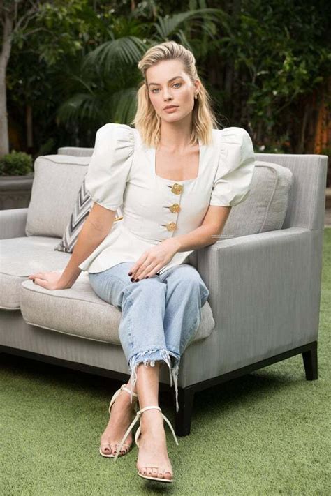 Margot Robbie Feet Toes Footfetish Feet Toes Footfetish Feet To