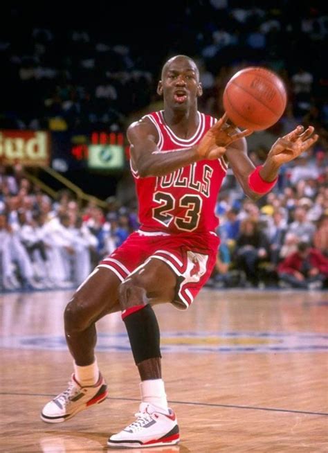 Pin By Jmb2323 On Michael Jordan The Goat Michael Jordan Basketball