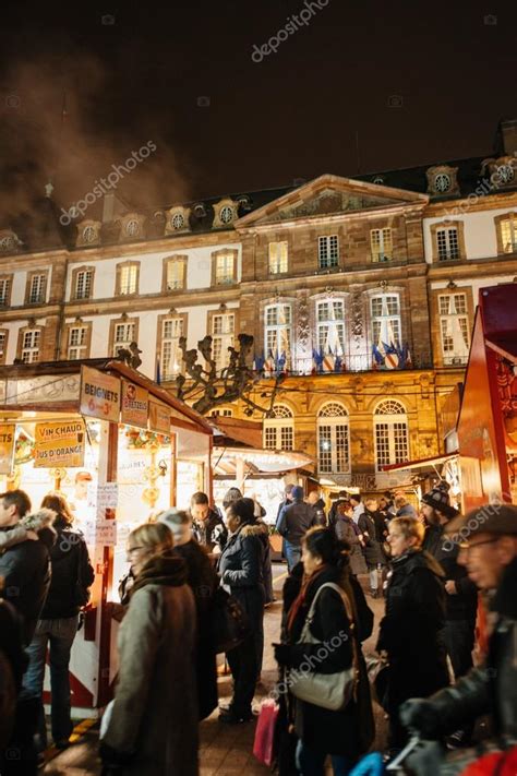 En alsace le plus sympa est celui de kaysersberg. Le plus ancien marché de Noël en Europe - Strasbourg ...
