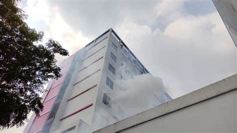 Simulasi Safety Drill Dan Evakuasi Kebakaran Di Fave Hotel Dinas