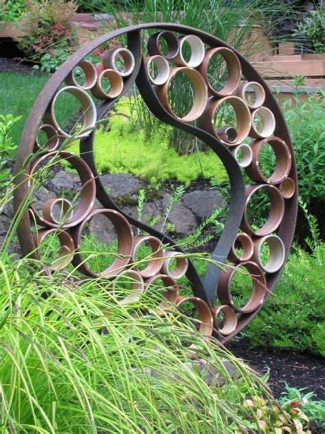 Some feature old tools simply displayed as art on walls and fences. 19 Creative DIY Rusted Metal Projects To Beautify Your Yard