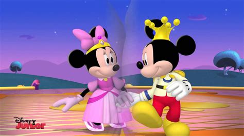 Minnie Mouse Mickey Mouse As Prince And Princess Hd Cartoon Wallpapers Hd Wallpapers Id 87419