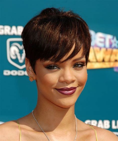 25 Best Rihanna Short Hair Styles Fashion Icon To Follow Cortes De