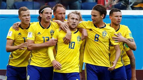 Jonas forsberg is a swedish soccer speed coach who helps soccer players to improve their soccer specific speed and performance. Sweden players celebrate Emil Forsberg's match winning goal as they beat Switzerland 1-0 ...