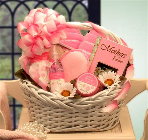Give the gift of spirits by collecting all the fixings for a refreshing beverage. Promotional gifts: Christmas gift baskets and buy gift ...